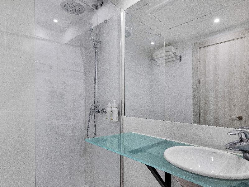B&B HOTEL Vigo image