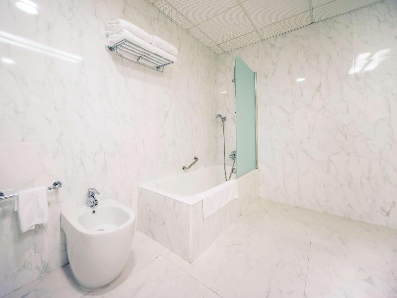 Hotel Carlton Rioja image
