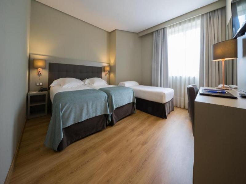 Hotel Carlton Rioja image