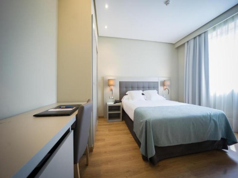 Hotel Carlton Rioja image