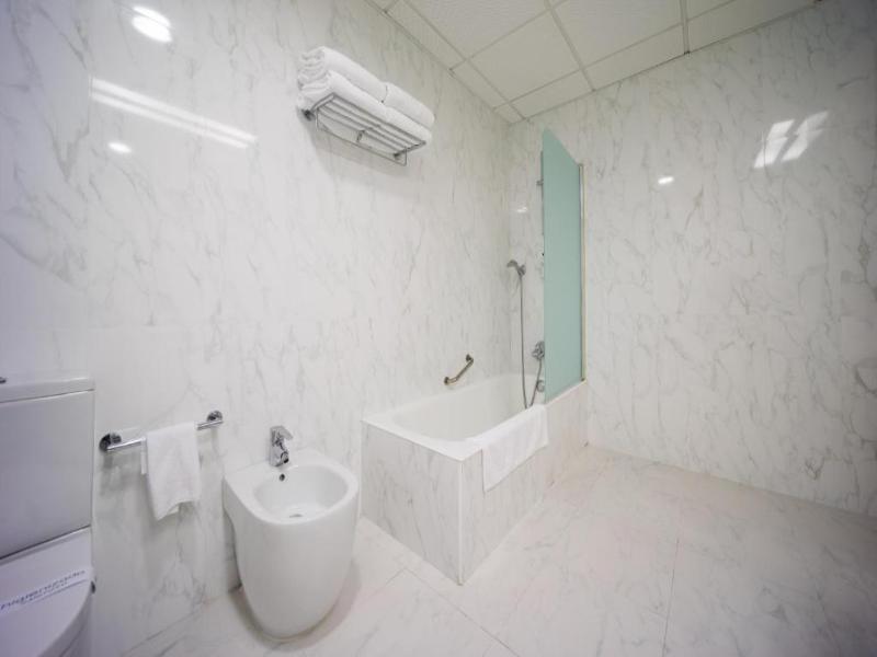 Hotel Carlton Rioja image