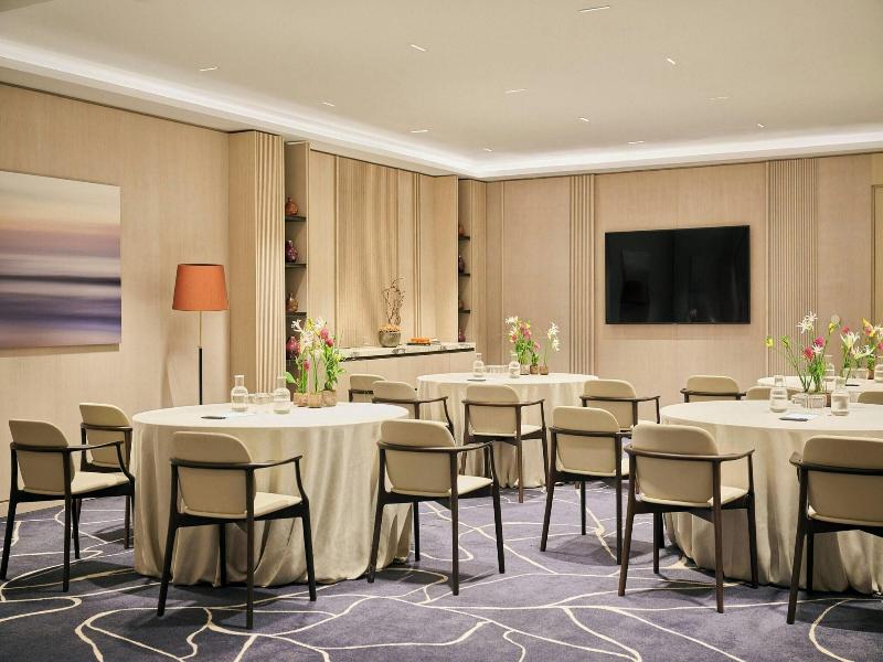 Hotel Arts image