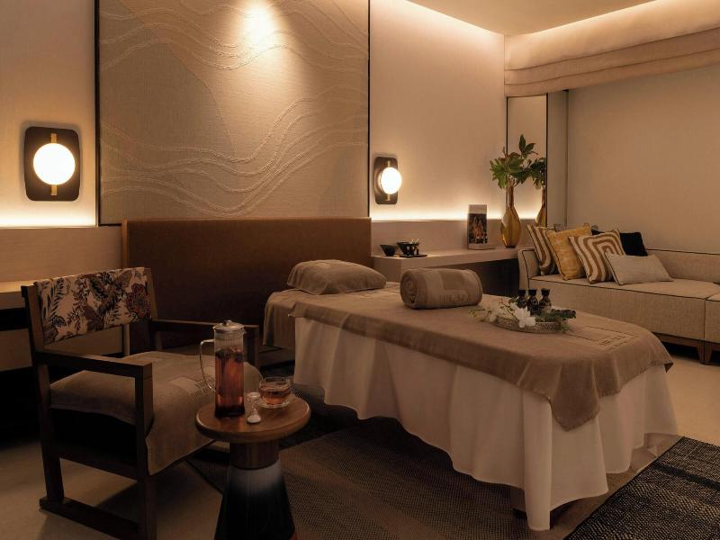 Hotel Arts image