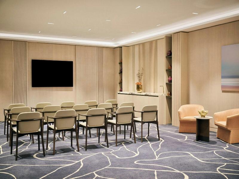Hotel Arts image