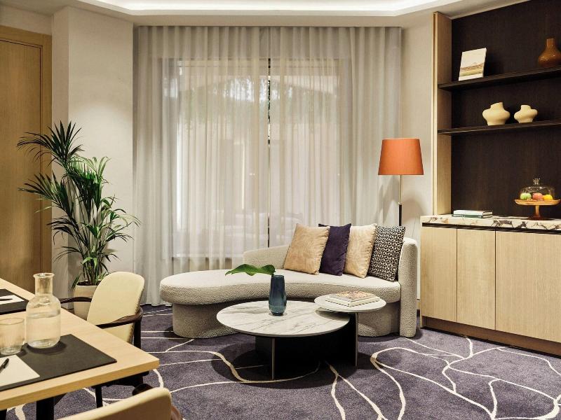 Hotel Arts image