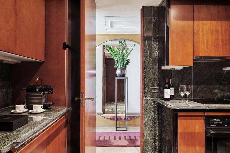 Hotel Arts image