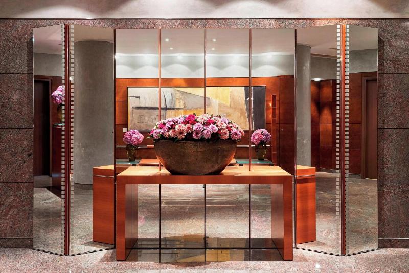 Hotel Arts image