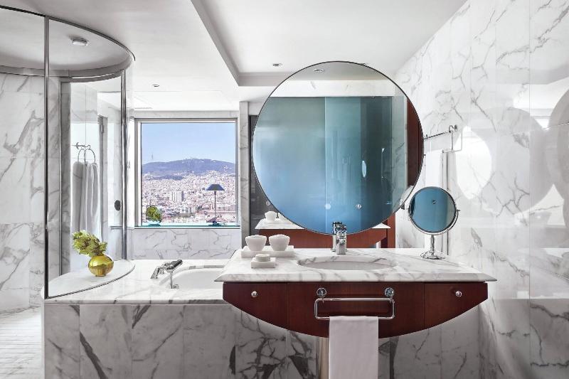 Hotel Arts image