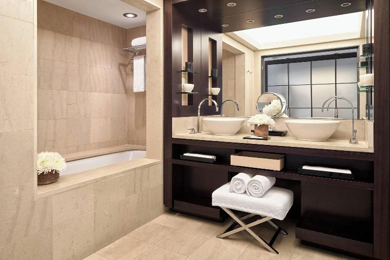 Hotel Arts image