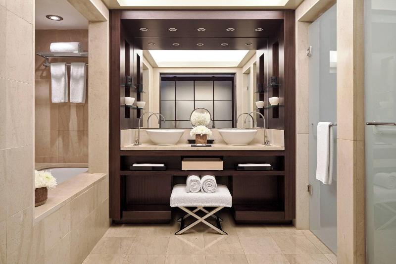 Hotel Arts image