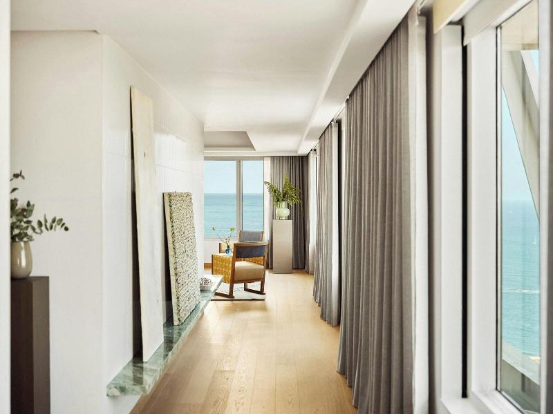 Hotel Arts image