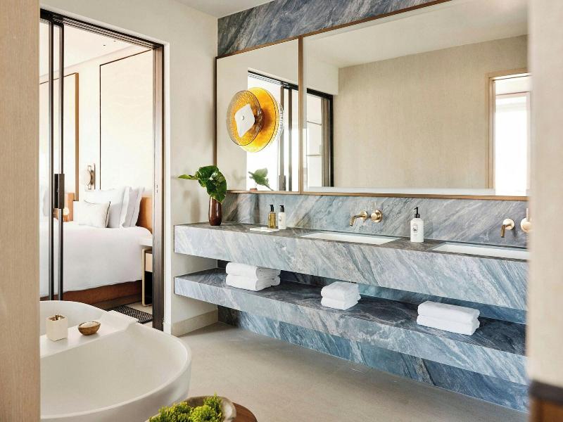 Hotel Arts image