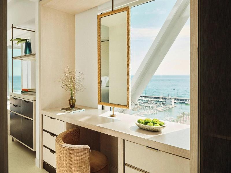 Hotel Arts image