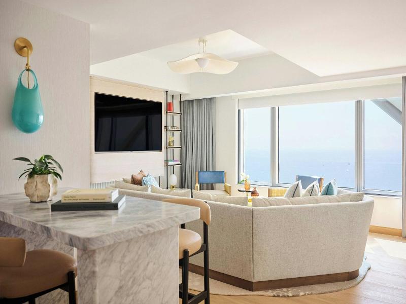 Hotel Arts image