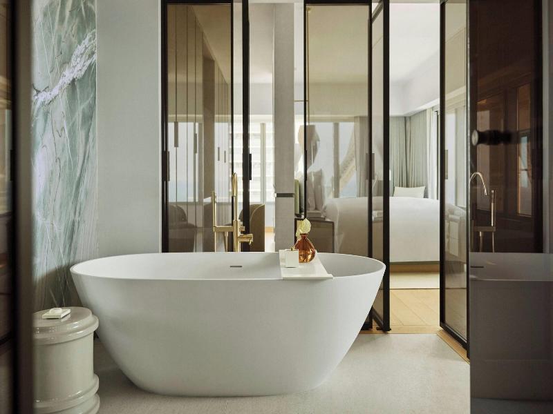 Hotel Arts image