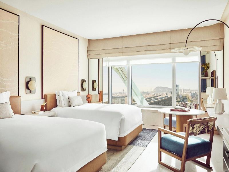 Hotel Arts image