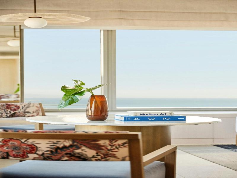Hotel Arts image