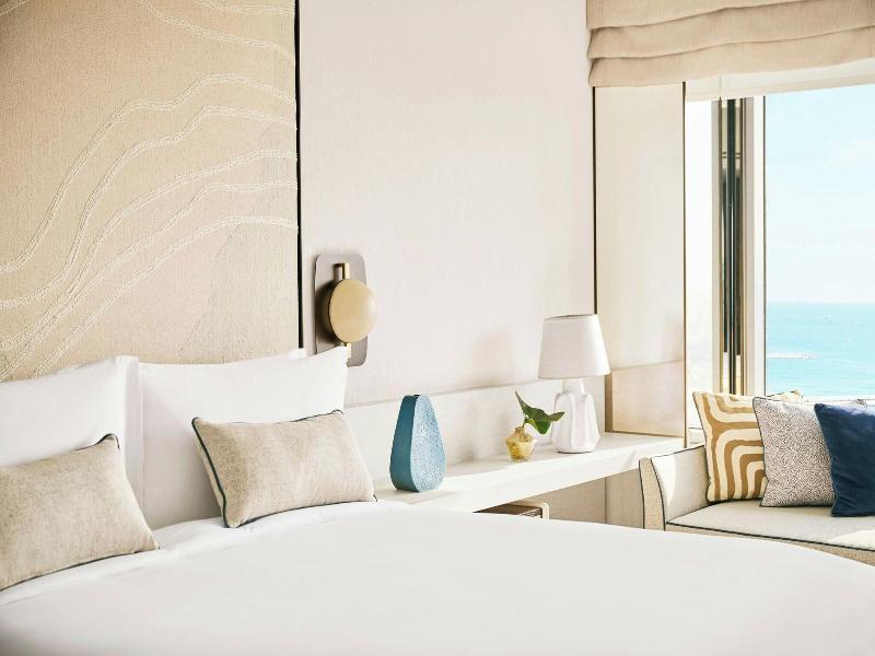 Hotel Arts image