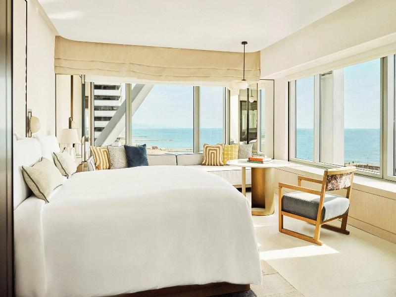 Hotel Arts image