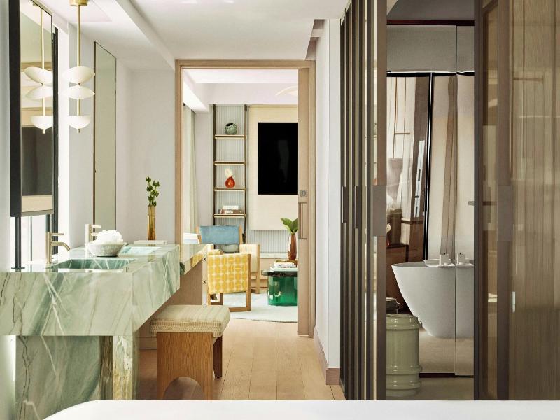 Hotel Arts image