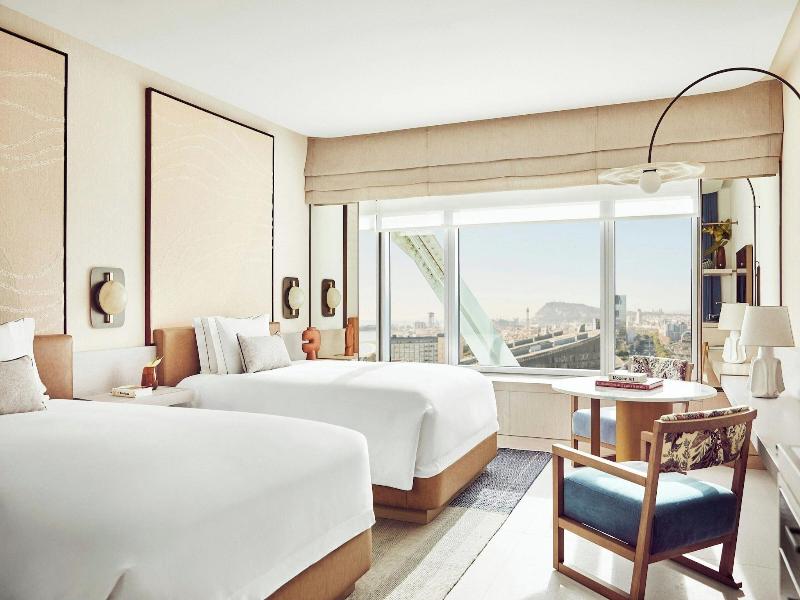 Hotel Arts image