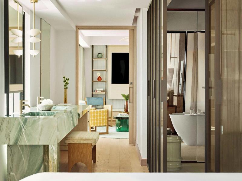 Hotel Arts image