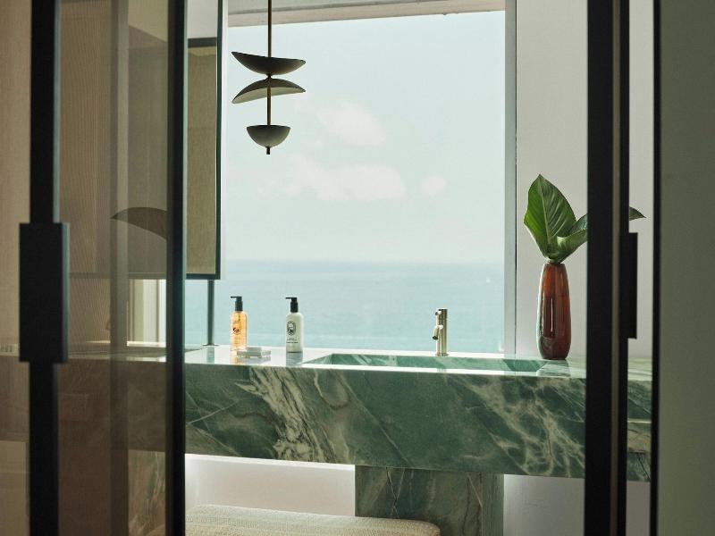 Hotel Arts image