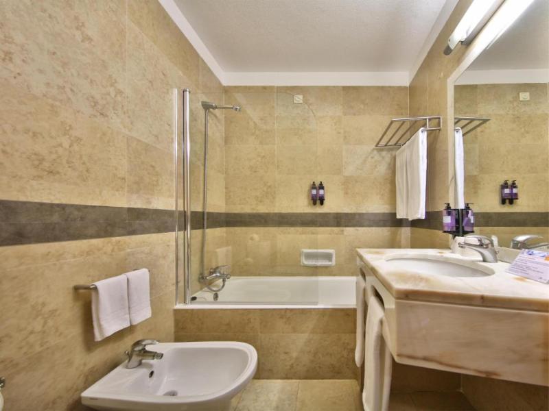 Interpass Vauhotel Apartamentos image