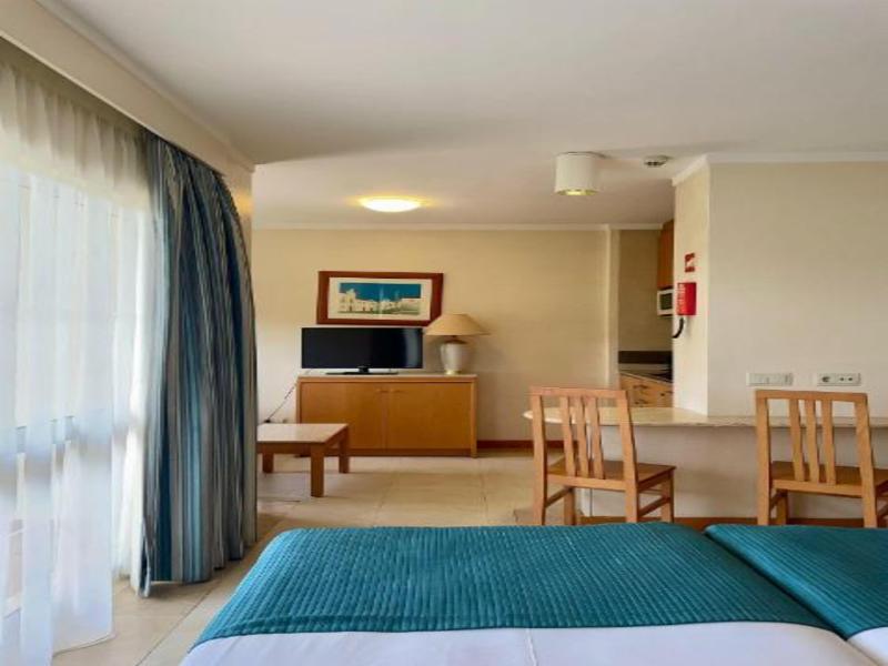 Interpass Vauhotel Apartamentos image