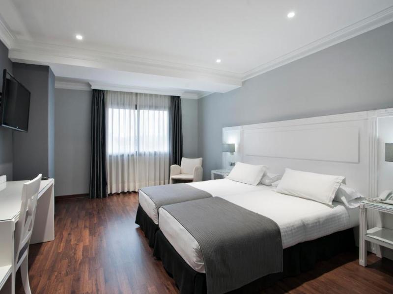 Uve Alcobendas image