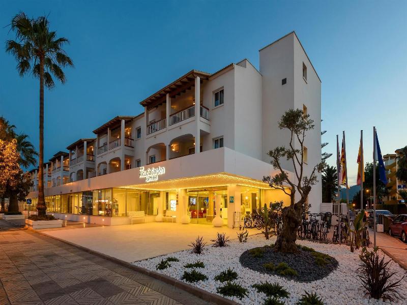 Alcudia Garden image