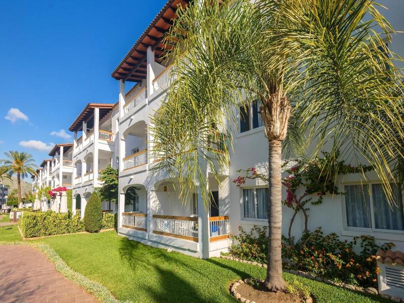 Alcudia Garden image