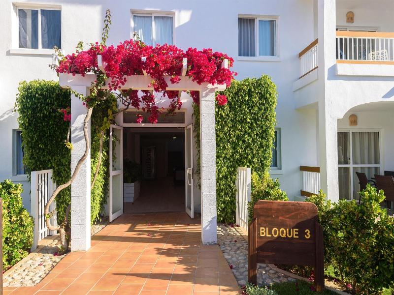 Alcudia Garden image