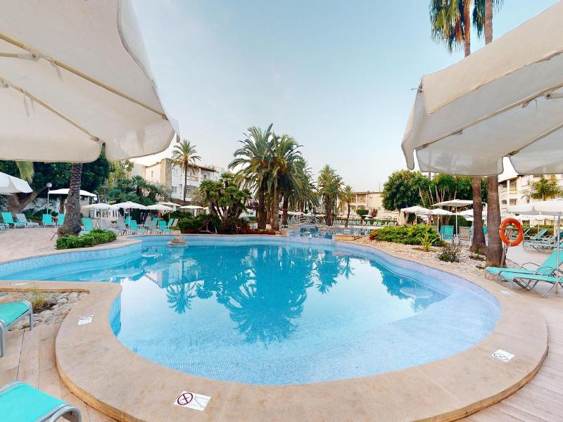 Alcudia Garden image