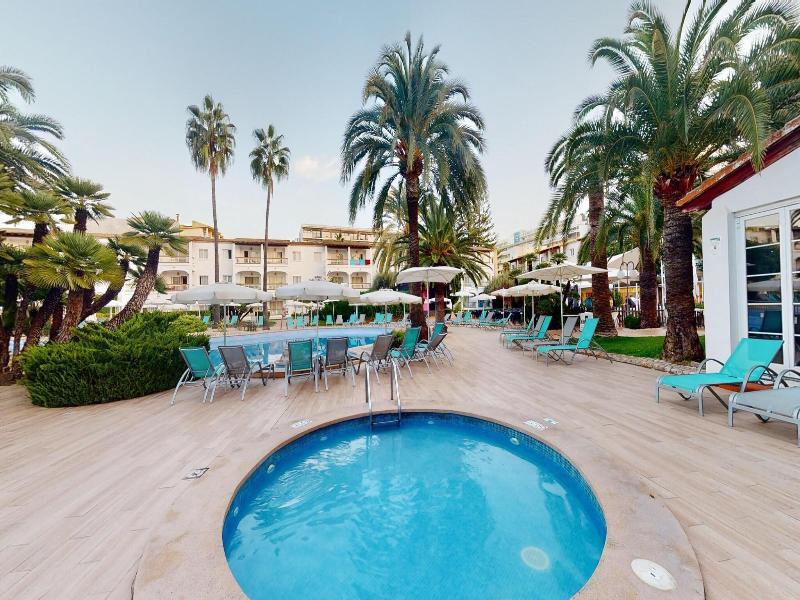 Alcudia Garden image