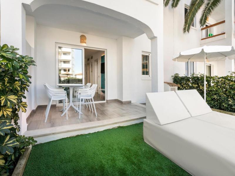 Alcudia Garden image
