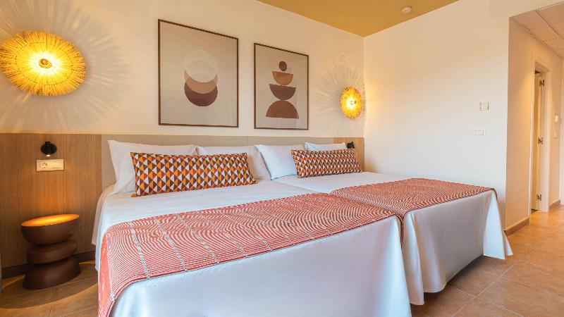 Ohtels La Hacienda image
