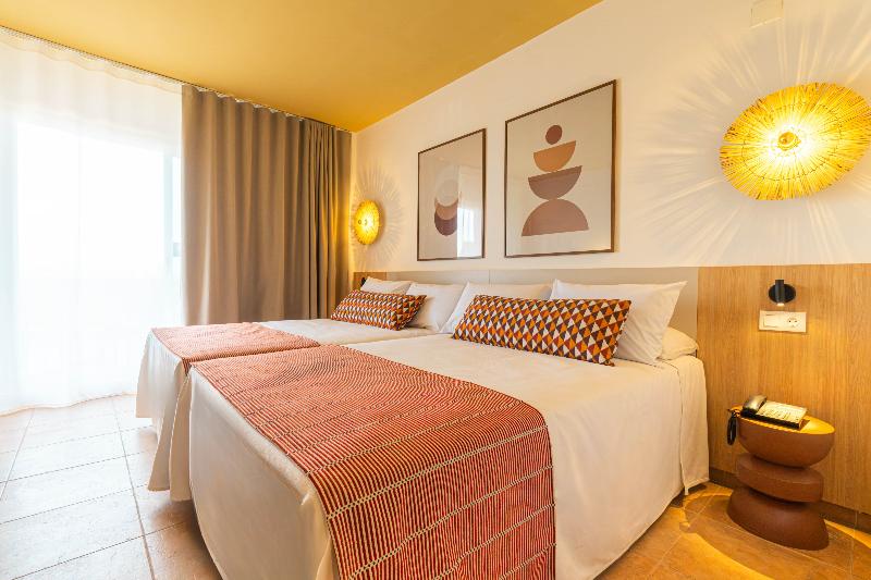 Ohtels La Hacienda image