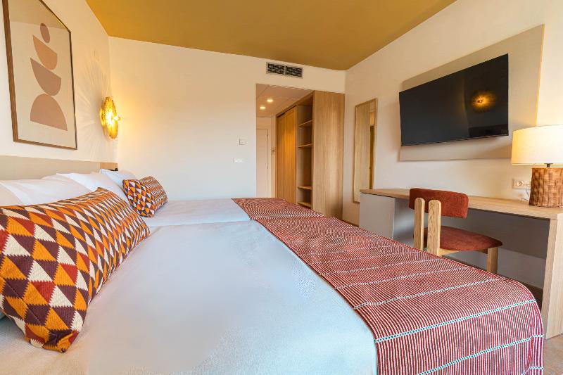 Ohtels La Hacienda image