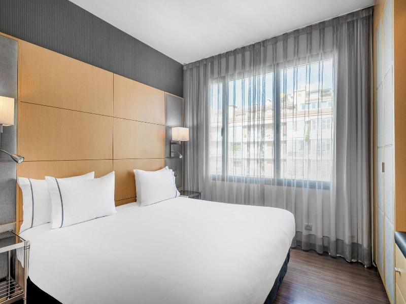 AC Barcelona Victoria Suites image