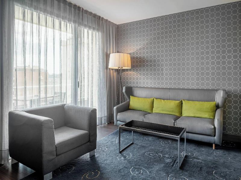 AC Barcelona Victoria Suites image