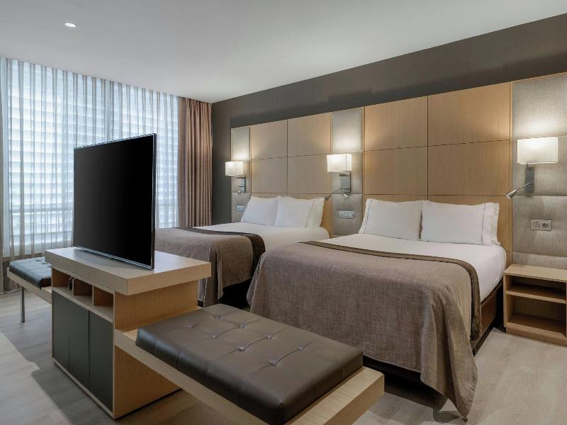 AC Barcelona Victoria Suites image