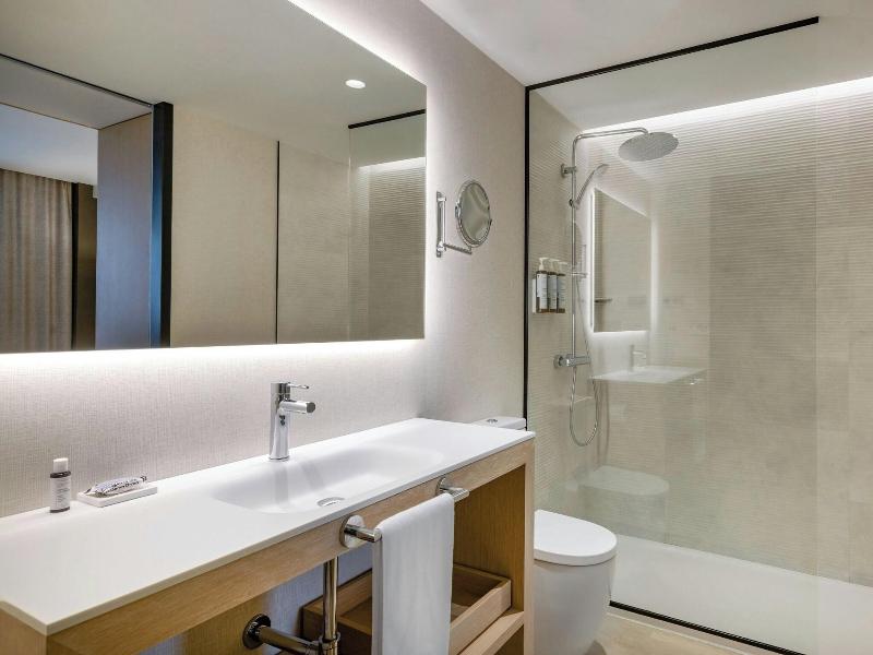 AC Barcelona Victoria Suites image