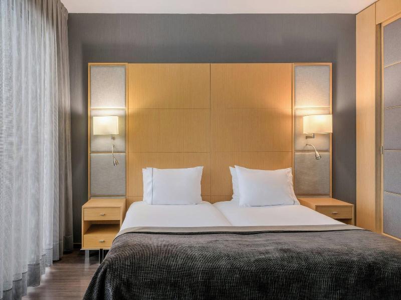 AC Barcelona Victoria Suites image