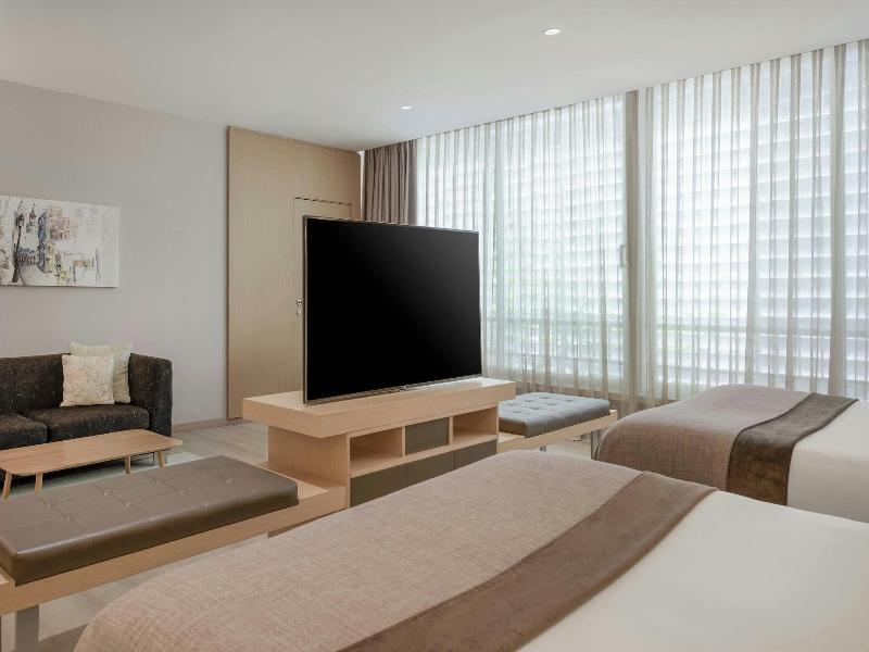 AC Barcelona Victoria Suites image