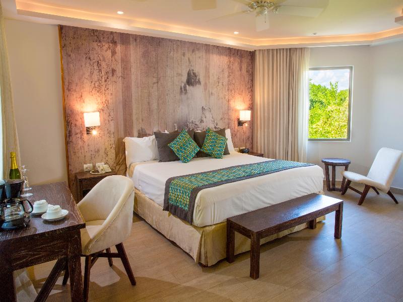 Sandos Caracol Nature Resort & Water Park All Incl image