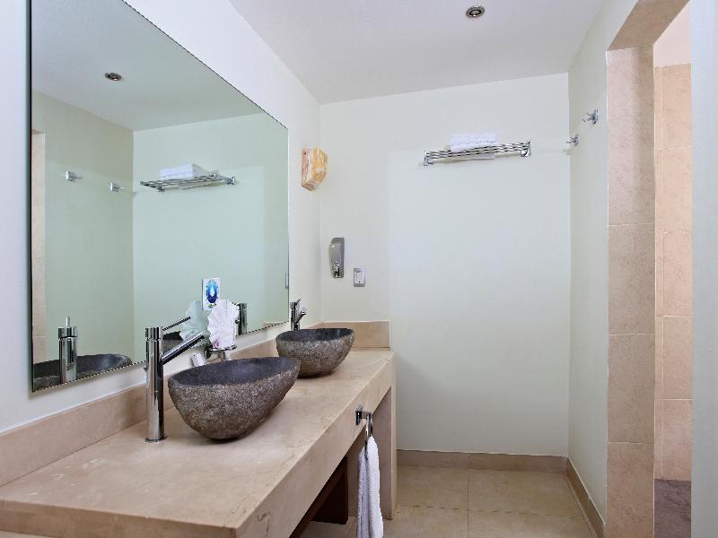 Sandos Caracol Nature Resort & Water Park All Incl image