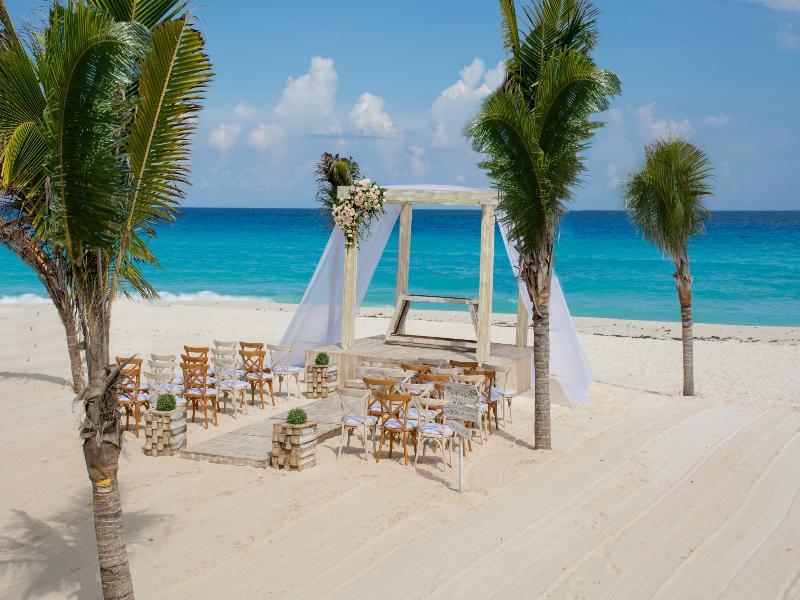 Occidental Tucancun image
