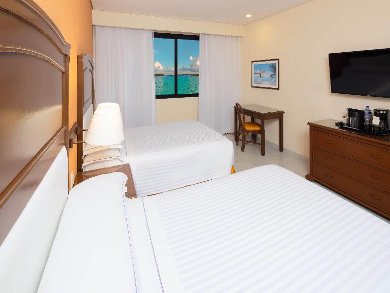 Occidental Tucancun image