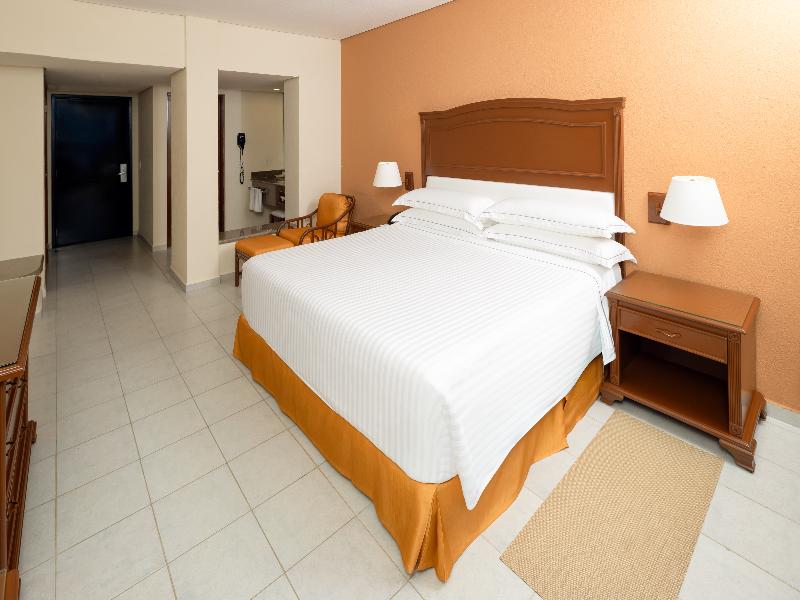 Occidental Tucancun image